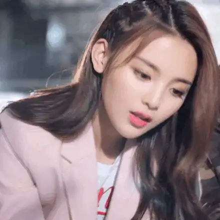 暗黑酷炫女生头像杨超越