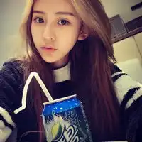 总有一天你会看到我心底的伤女生头像