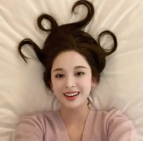 明星的趣味跨年迪丽热巴关晓彤娜扎不同方式跨年,看你最pick谁