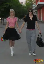 深夜诱惑真实版性感芭比娃娃cos图欣赏