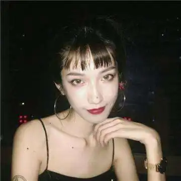 高级感头像欧美女生广告