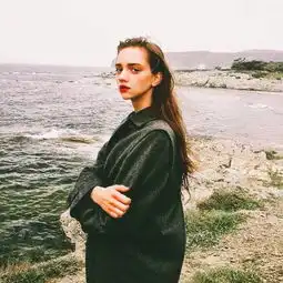 取悦别人,远不如快乐自己