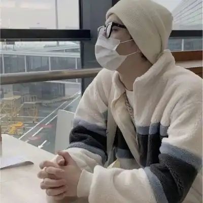 快手清晰头像女生喝茶