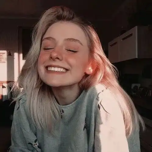 你才不是什么小人物你是我这里所有的天气和心情