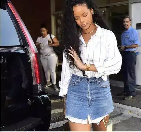 女生如何穿搭白衬衫才时尚