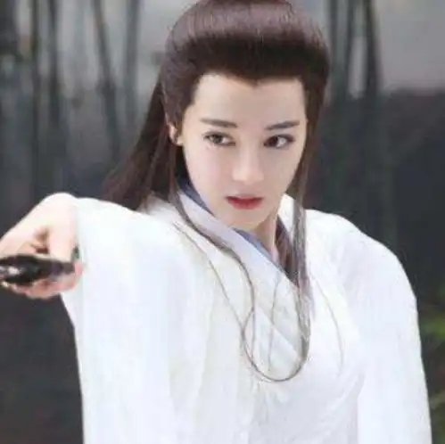 最美古装白衣女神,杨幂热巴刘亦菲张馨予赵丽颖,谁帅气谁最可爱