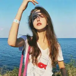 2018欧美女生头像唯美浪漫高清图片时间回不到开始的地方
