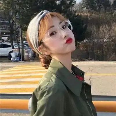 女生头像这城市风很大,孤单的人晚回家