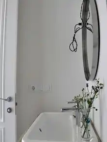 与众不同旧家具装点田园风格一居室