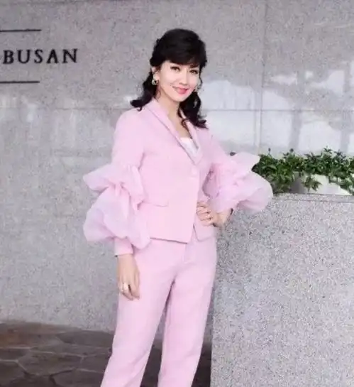 西装女装图片头像图片粉