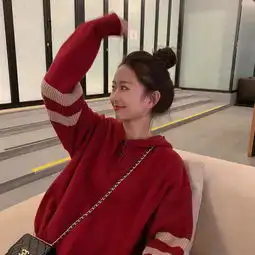 倒春寒,瞧下图聪明女人这样穿,还别说,真的美嫩又显气质