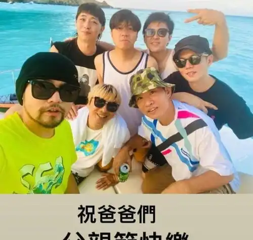 周杰伦罕见晒出儿子正面照,五官清秀酷似昆凌,混血特征明显