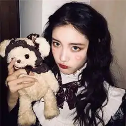 2018最潮qq头像女生霸气社会都是人造革你是真的皮