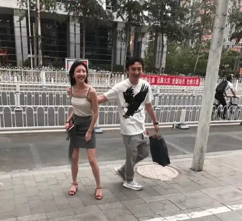 分手后变身充气娃娃,豆得儿被裁员,身材发福成网红版李湘