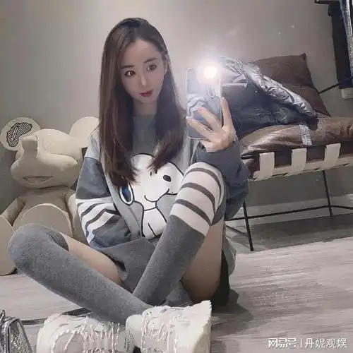 四位初代美女网红现状有人成百万富婆,有人吃上了国家饭