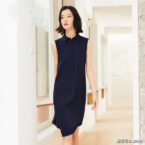 超模杜鹃,方形脸加i型身材,另类又独特玩转慵懒高冷女神范儿