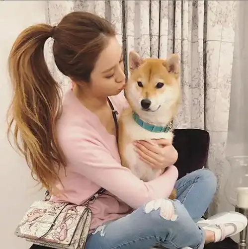 千亿媳妇徐子淇吃白兔糖,新春送祝福少女心爆棚