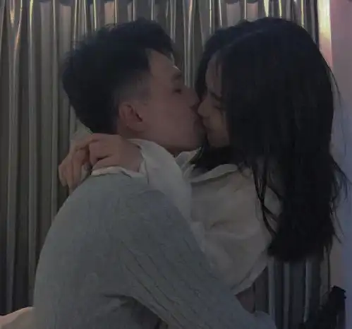 女生肚肚痛,傻子才回喝热水,高情商男活该单身赶紧滚
