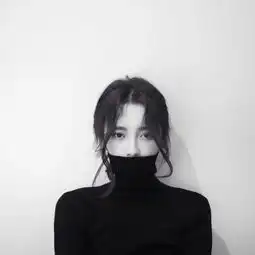 急急急求一情侣头像女生背景是墙找一个男生或请高手ps一张