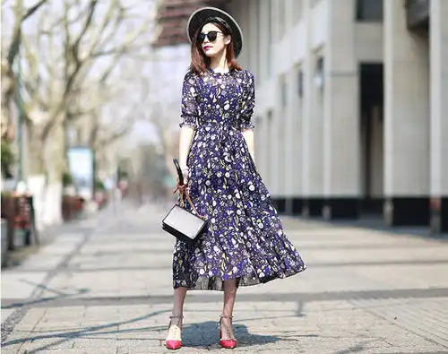 微胖的女生,试试碎花裙,显瘦还能穿出文艺范,一举两得