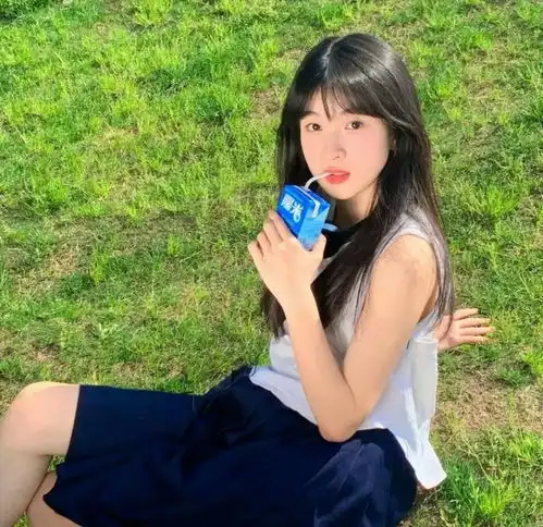 头像看起来很干净的头像