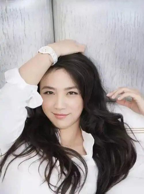 惊艳了春晚的她,不止该被热搜记住