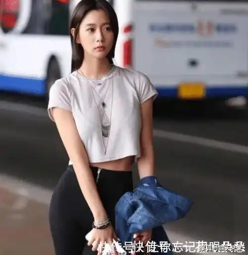 她不愧是亚洲第一美女,身材好到尖叫,颜值堪比天使面孔