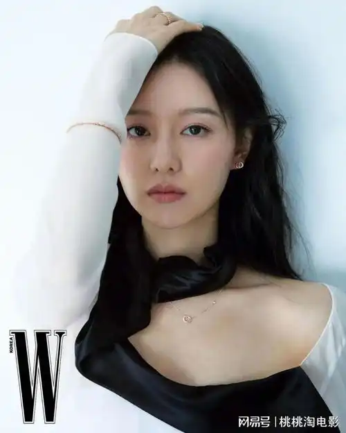眼泪女王金智媛韩版vogue封面大片,精致贵气画面养眼