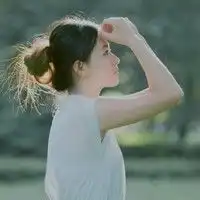 13岁头像女生一个人多张