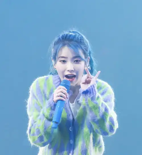 iu头像今日分享蓝色话筒系列