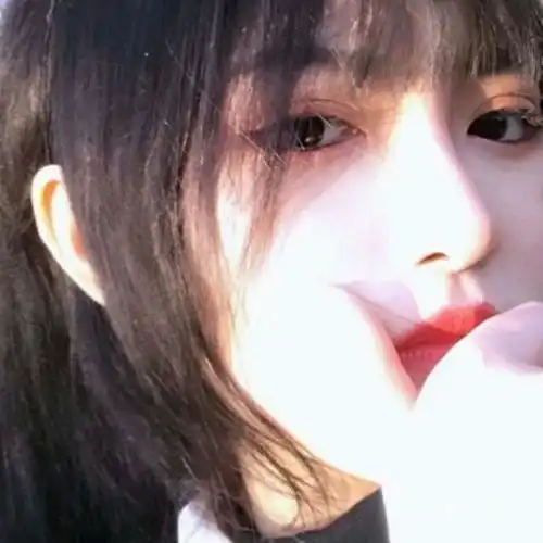 女生头像我的男孩不善言辞但我懂得他所有的温柔