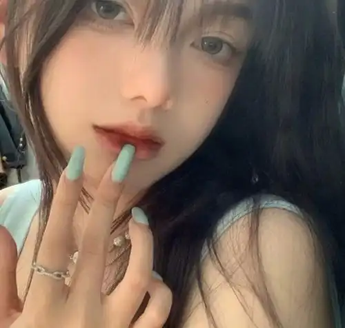 头像女纯欲风可爱少女
