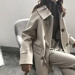 施悦名2019冬季新款毛呢大衣女韩版宽松加厚牛角扣外套a