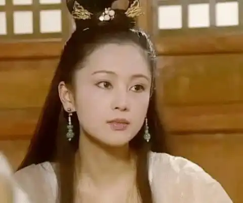 娱乐圈中公认的古装扮相美人脸,压轴出场的是她,胜过王祖贤