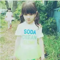 这个小女孩叫什么阿球名字