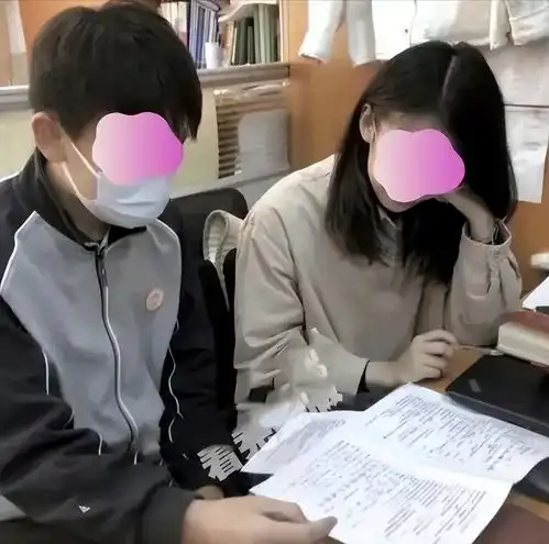 辣眼睛毁三观上海女老师与16岁男生聊天被曝光,估计她要疯了