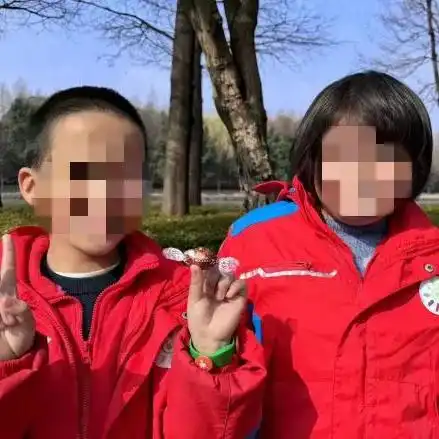 太可怜女孩刚出生就患梅毒,被吸毒母亲遗弃上海这些弃儿长期住在医院,他们出手了