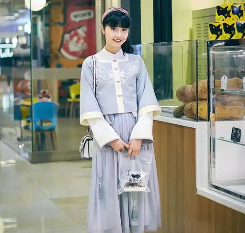 清新少女的风格,并非传统汉服