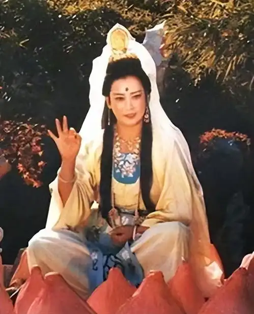 左大玢把观音菩萨演活,拍戏屡生奇事无从解释,至今一心向佛