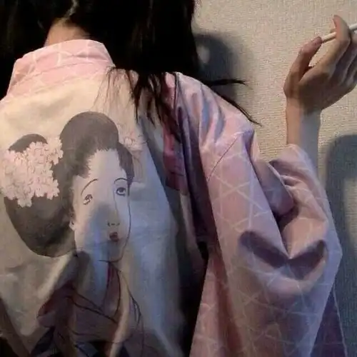 社会女生快手头像图片少