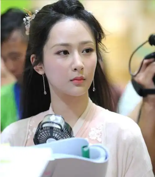 女生适合做头像的图片杨