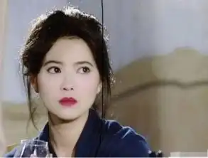 曾志伟同行女友人身份被曝光,4年前已丧偶,陪曾志伟逛街照流出