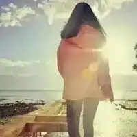 夕阳下的背影女生头像蓝