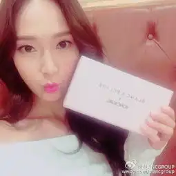 马布里与韩国女星面颊紧贴对视嘟嘴4体育