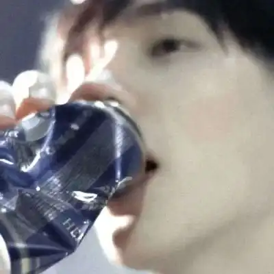 ins男头是不是把所有委屈都咽男生头像我要个性网