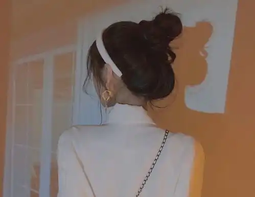 前夫得了癌,他现任老婆不管,前婆婆和大姑姐却找上门来让我出钱