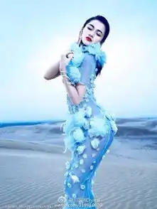 中戏美女诱人s曲线演绎美艳女神范儿