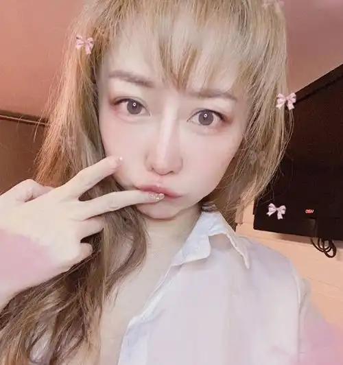 女头像网红底薪