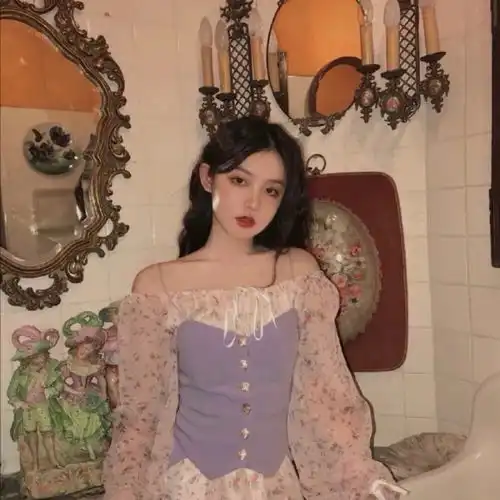 烂大街的爱我也没得到一份背景图女头