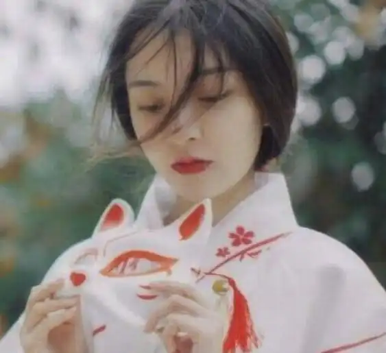 无水印女生头像情侣头像